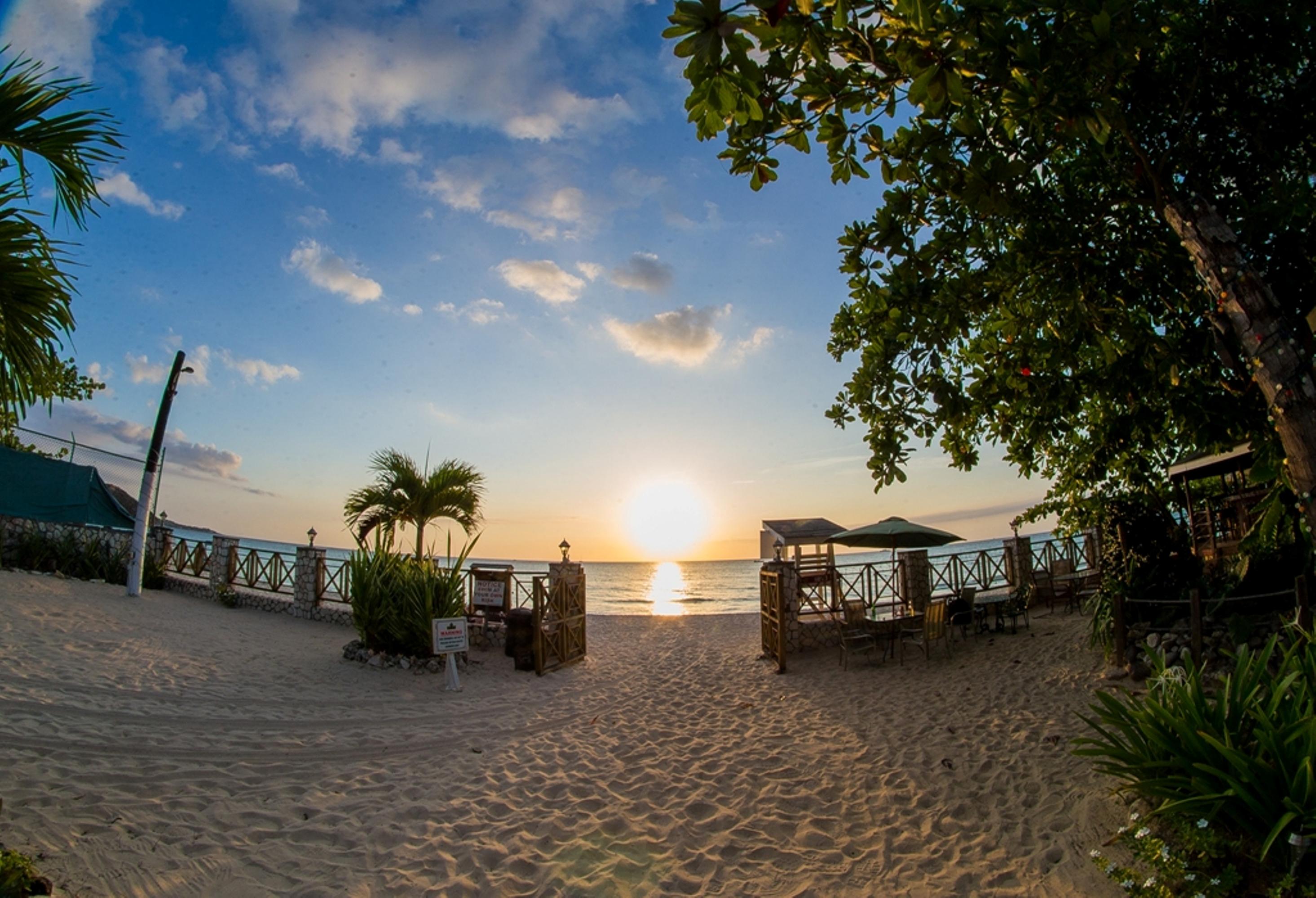 Rondel Village Negril Exterior photo